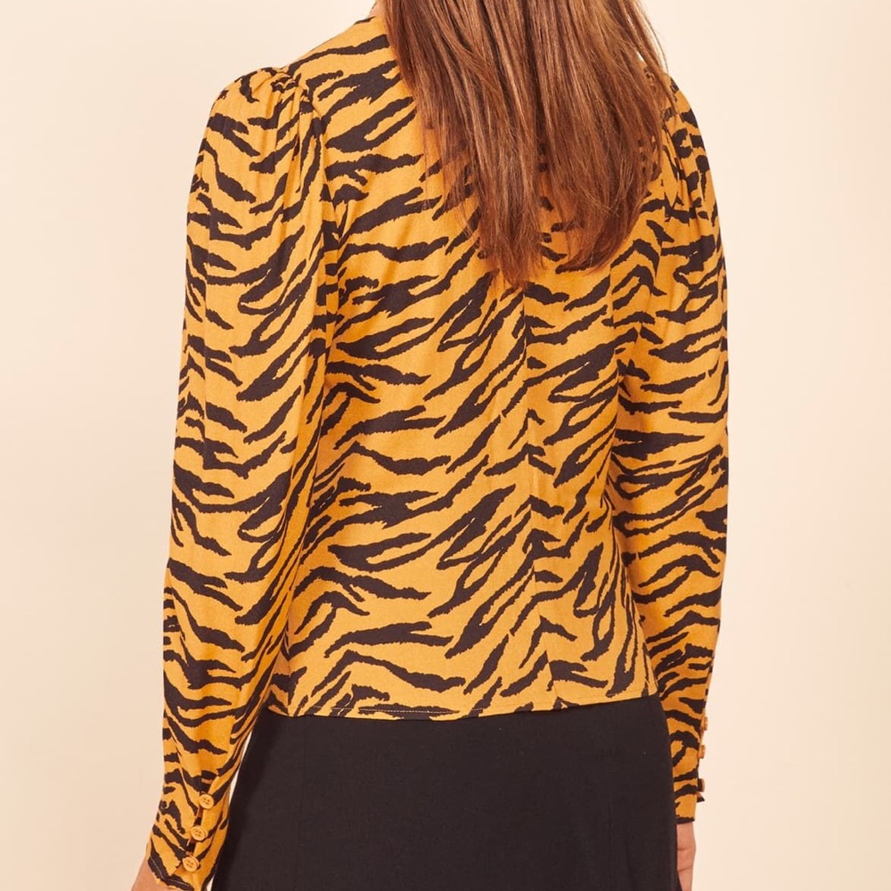SOLD.NWT Reformation Tigress Notta Blouse - Picture 3 of 6